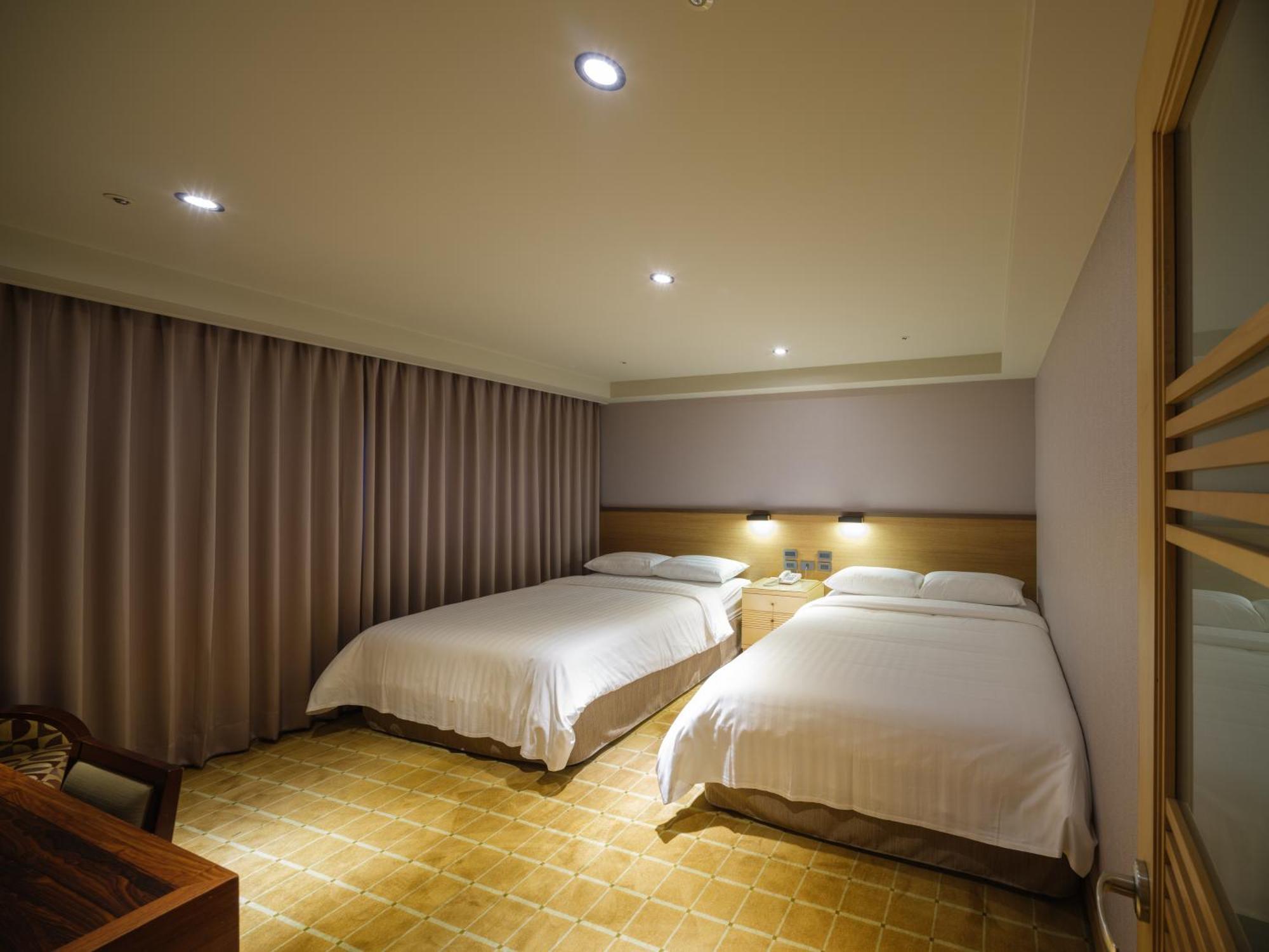 Rich & Free Hotel - Fuzhong 富逸旅趣-板橋府中館 Taipeh Exterior foto