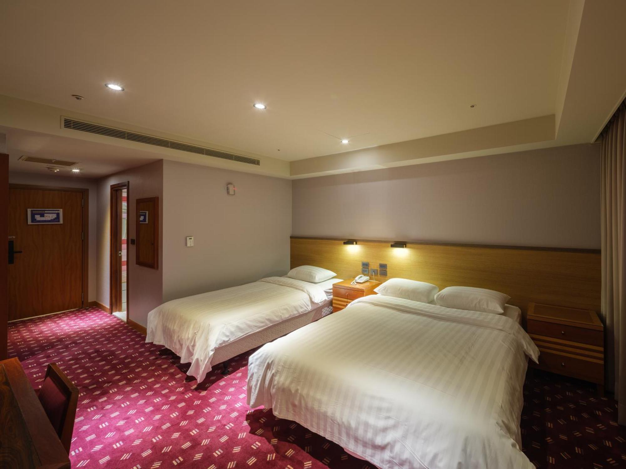 Rich & Free Hotel - Fuzhong 富逸旅趣-板橋府中館 Taipeh Exterior foto