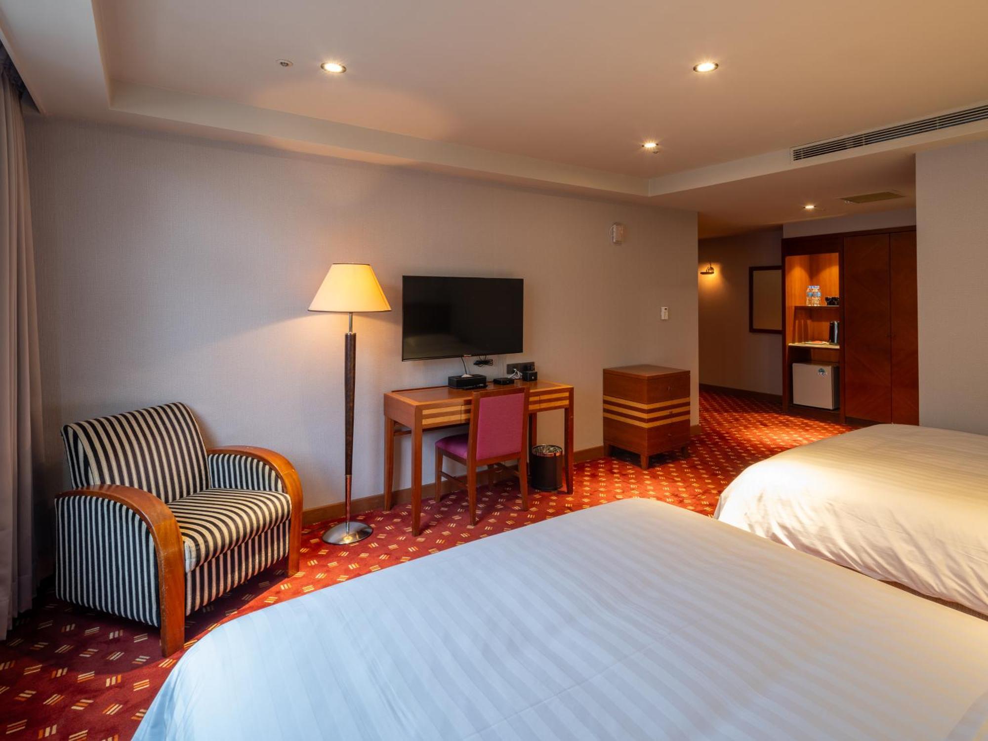 Rich & Free Hotel - Fuzhong 富逸旅趣-板橋府中館 Taipeh Exterior foto