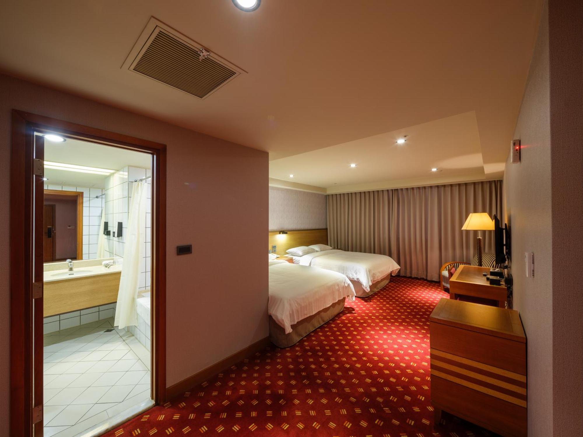 Rich & Free Hotel - Fuzhong 富逸旅趣-板橋府中館 Taipeh Exterior foto