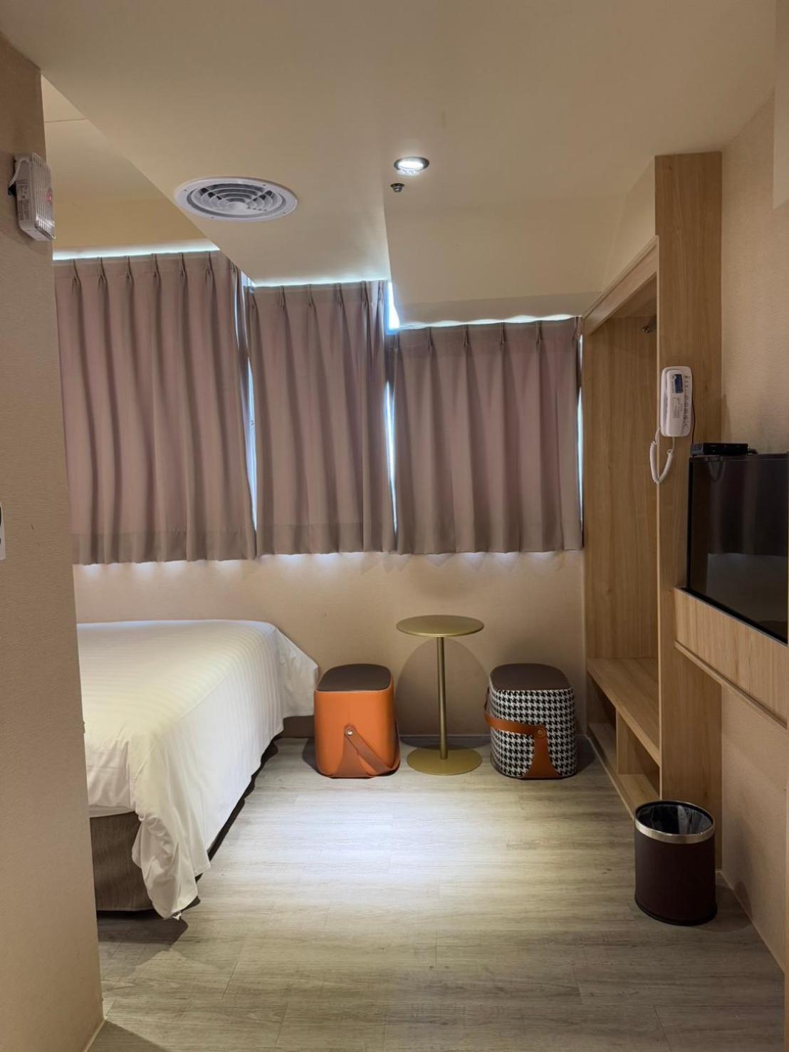 Rich & Free Hotel - Fuzhong 富逸旅趣-板橋府中館 Taipeh Exterior foto